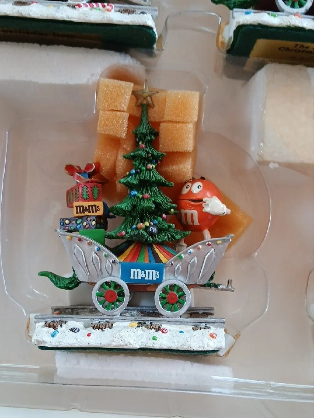 M&M'S The Danbury Mint Christmas Train and Carriage Figurine Set